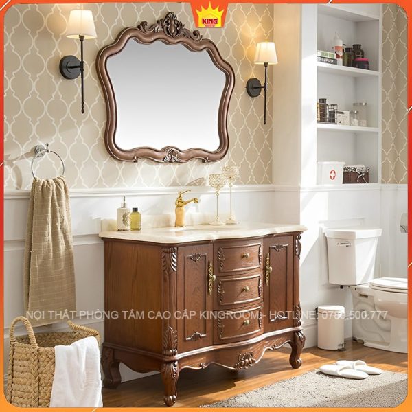 Tủ lavabo gỗ sồi cổ điển màu nâu cánh gián, bên cạnh nội thất phòng tắm màu sáng