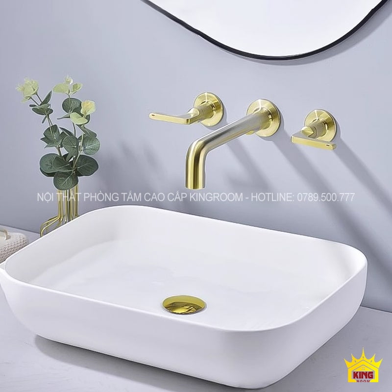 Vòi lavabo sang trọng ở nhà vệ sinh hiện đại